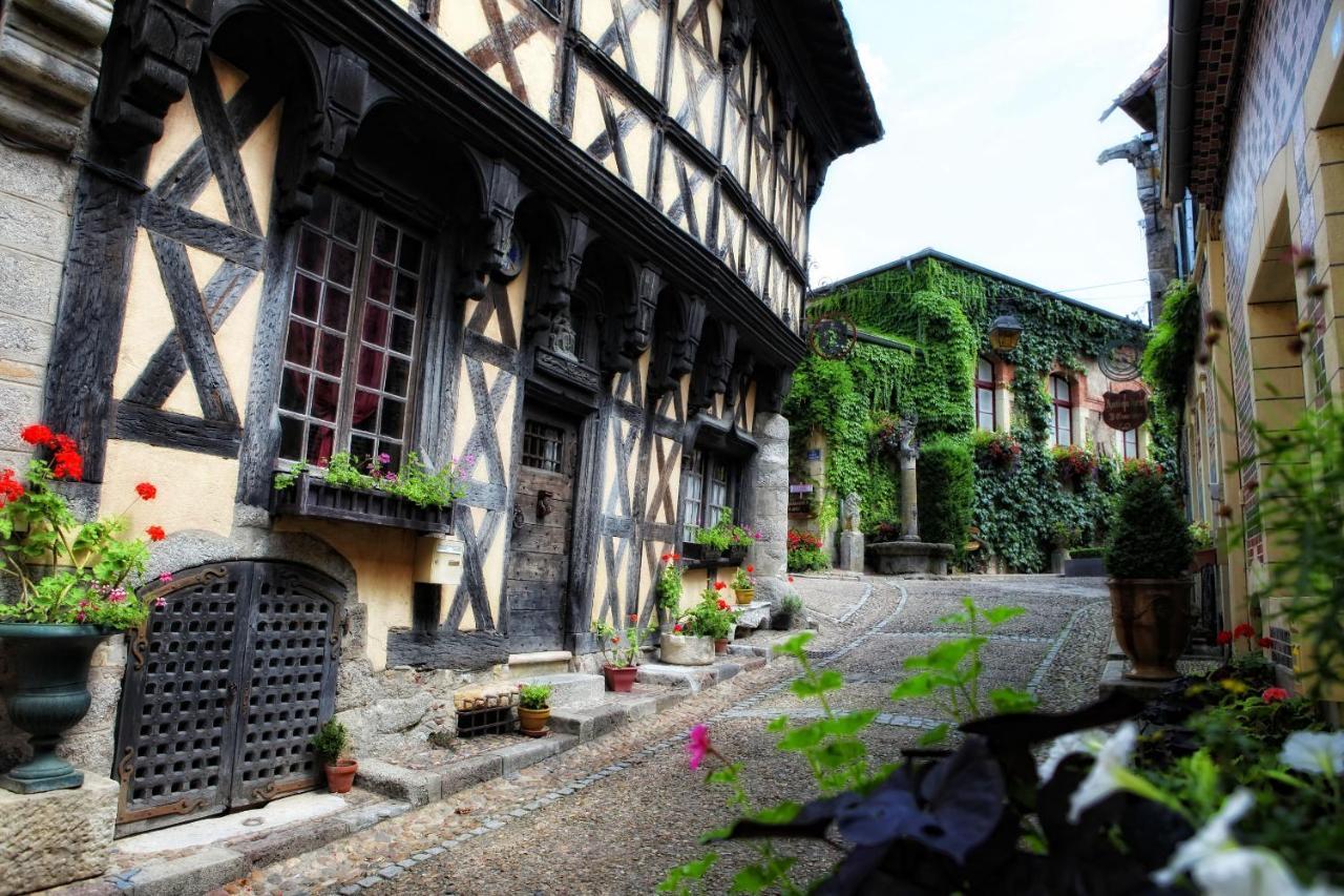 Appart' De La Collegiale Bourbon-Lancy Exteriér fotografie
